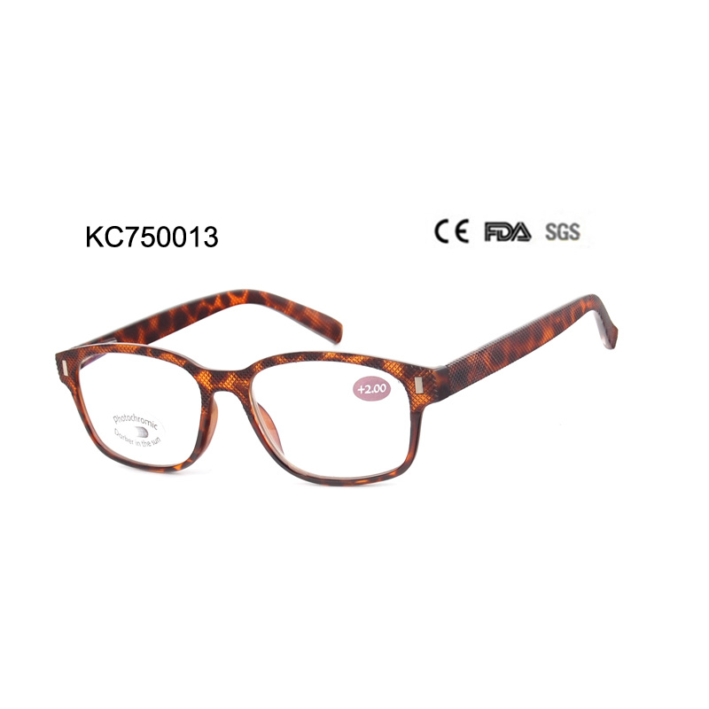 Photochromic reading glasses