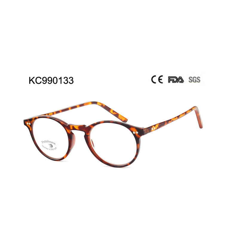 Photochromic reading glasseds